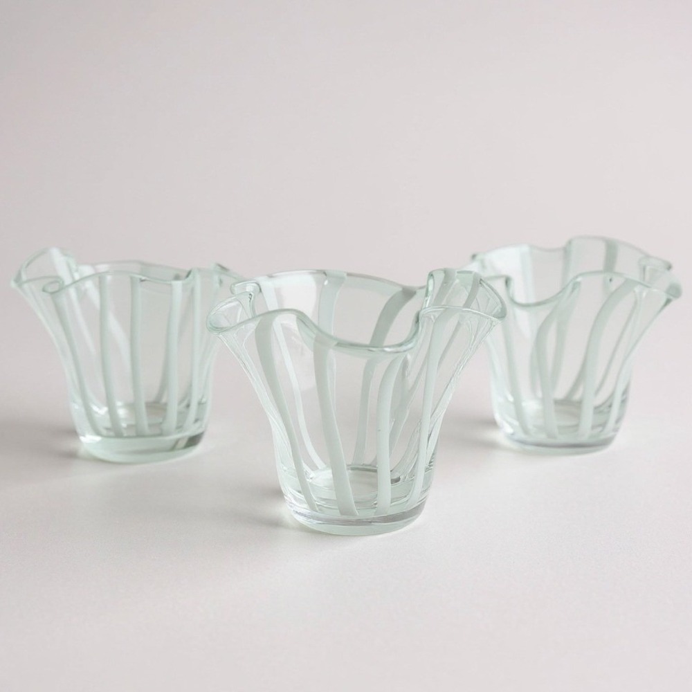 Set of 3‎ Art Glass Folded Handkerchief Ruffled Vases Clear White Smooth Base